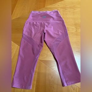 GUESS cropped pink leggings